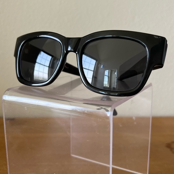 Cole Haan Polarized Brown Tortoiseshell Sunglasses - Picture 1 of 7